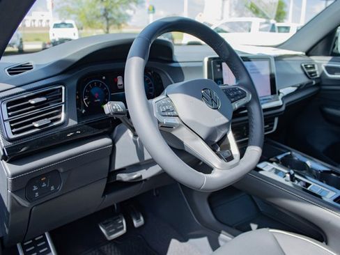 Used 2024 Volkswagen Atlas Cross Sport SEL Premium R-Line image 17