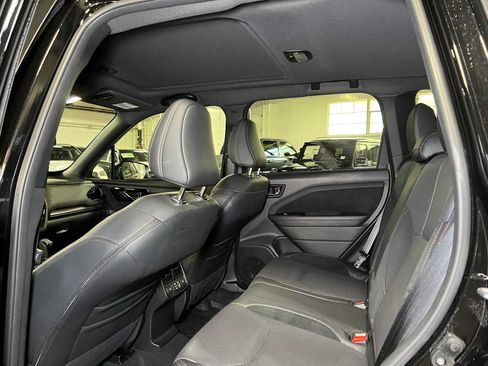 Used 2025 Subaru Forester Touring AWD/4WD image 19