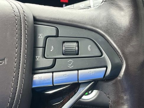 Used 2022 Cadillac Escalade Premium Luxury Platinum image 31