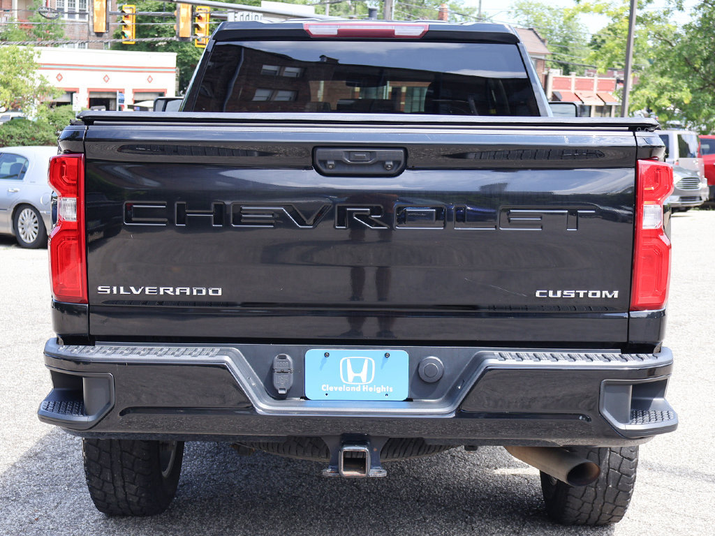 Used 2021 Chevrolet Silverado 2500 Custom w/ Custom Value Package AWD/4WD image 9