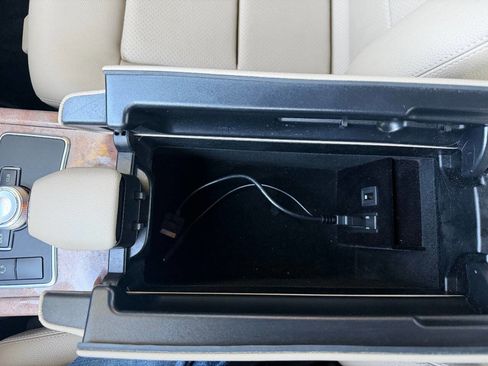 Used 2012 Mercedes-Benz E 350 Sedan image 38