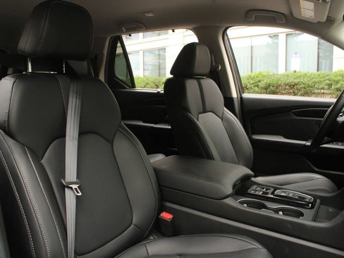Used 2025 Honda Pilot EX-L image 28
