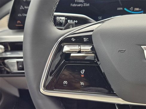 New 2025 Cadillac Lyriq Luxury image 29