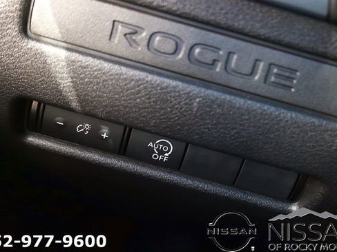 Used 2023 Nissan Rogue S AWD/4WD image 24