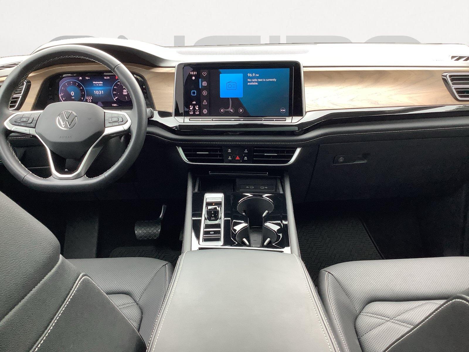 New 2025 Volkswagen Atlas SE FWD image 14
