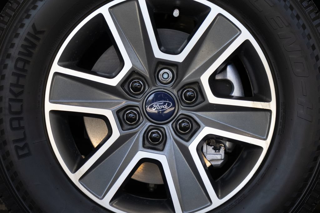 Used 2025 Ford F150 XL RWD image 10