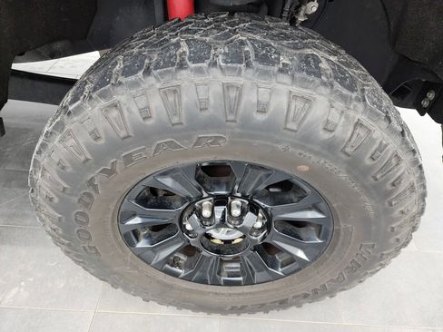 Used 2021 Ford F250 XLT w/ Tremor Off-Road Package image 3