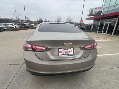 Used 2022 Chevrolet Malibu LT FWD image 6