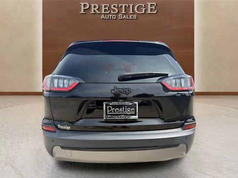 Used 2019 Jeep Cherokee Limited image 18