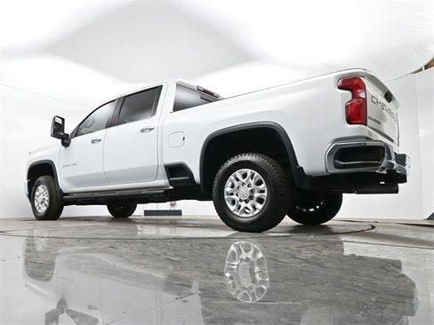 Used 2020 Chevrolet Silverado 2500 LTZ w/ LTZ Plus Package image 28