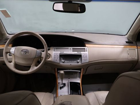 Used 2005 Toyota Avalon XLS image 17