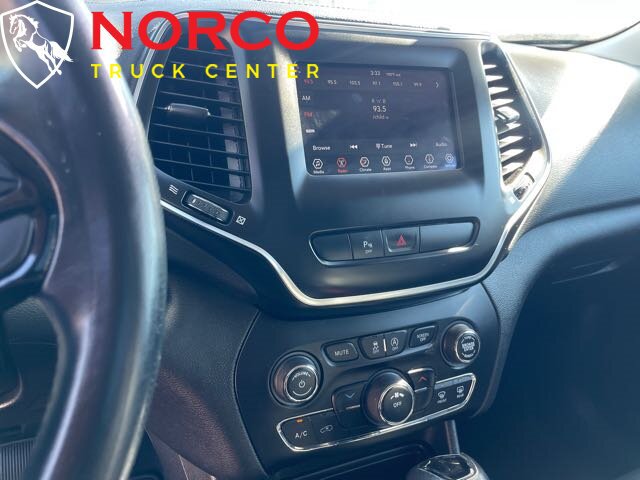 Used 2019 Jeep Cherokee Latitude Plus FWD image 15