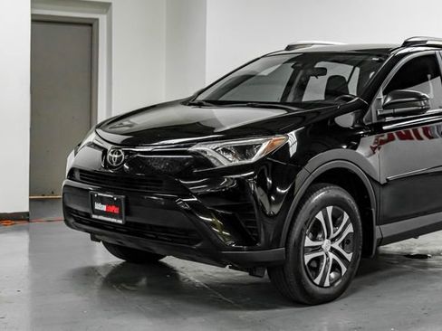 Used 2018 Toyota RAV4 LE w/ All Weather Liner Package AWD/4WD image 7