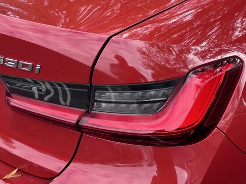 Used 2019 BMW 330i Sedan w/ Convenience Package image 8