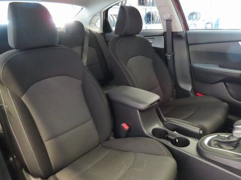 Used 2024 Kia Forte LXS image 6