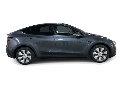Certified 2023 Tesla Model Y AWD image 7