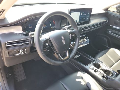 Certified 2023 Lincoln Corsair FWD image 13