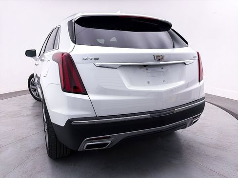 Used 2025 Cadillac XT5 Premium Luxury image 4