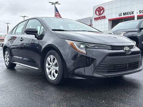 Certified 2025 Toyota Corolla LE image 1