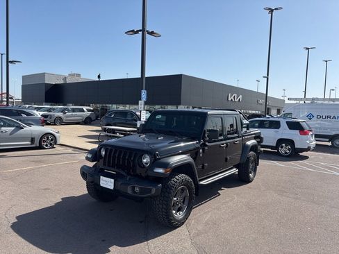 Used 2020 Jeep Gladiator Sport w/ Quick Order Package 24S AWD/4WD image 1