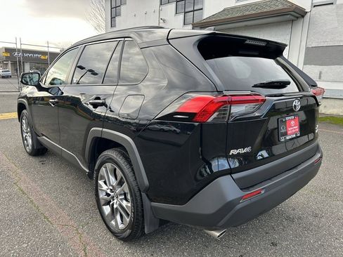 Certified 2025 Toyota RAV4 XLE Premium image 7