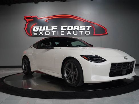 Used 2025 Nissan Z Sport w/ Floor Mat Package RWD image 11