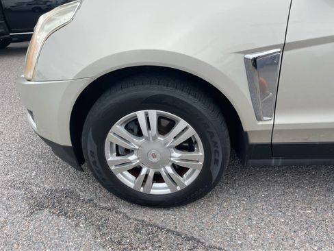 Used 2013 Cadillac SRX Luxury w/ Driver Awareness Package FWD image 9