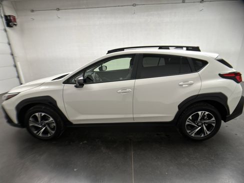 Used 2025 Subaru Crosstrek 2.5i Premium AWD/4WD image 5
