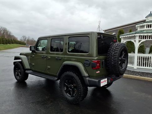 Used 2021 Jeep Wrangler Unlimited Sahara AWD/4WD image 3