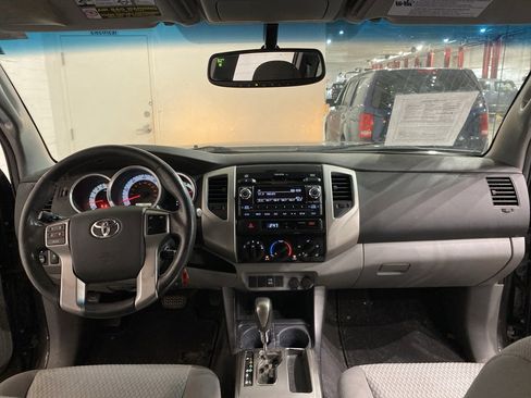 Used 2012 Toyota Tacoma PreRunner image 14