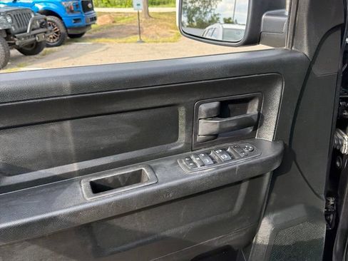Used 2018 RAM 1500 Express w/ Wheel & Sound Group AWD/4WD image 9