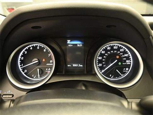 Used 2024 Toyota Camry LE image 10