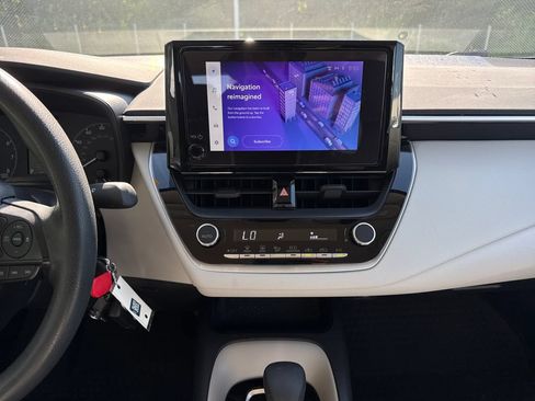 Used 2024 Toyota Corolla LE FWD image 18