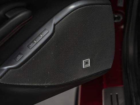 Used 2019 Ferrari Portofino RWD image 19