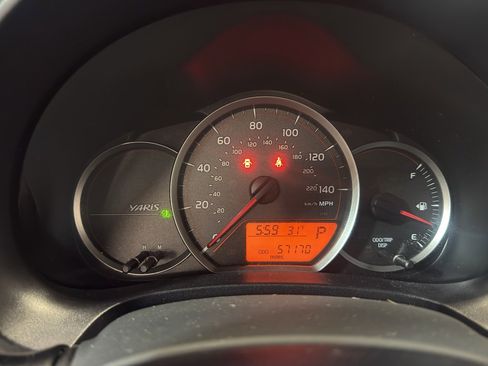 Used 2013 Toyota Yaris L image 16