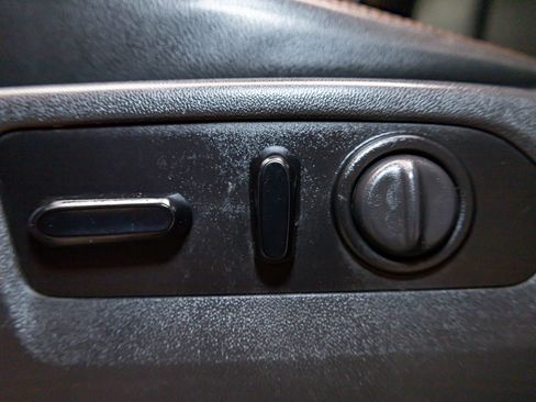 Used 2020 GMC Sierra 2500 AT4 w/ AT4 Premium Package image 19