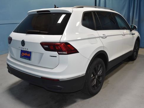 Used 2024 Volkswagen Tiguan SE image 27
