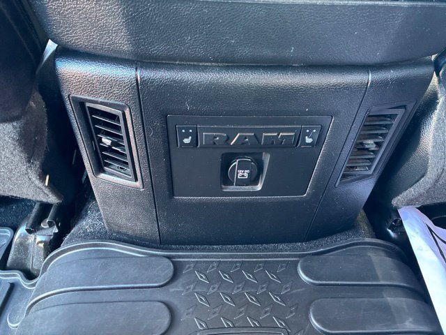 Used 2017 RAM 1500 Laramie w/ Convenience Group AWD/4WD image 20