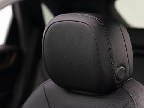 New 2026 Porsche Cayenne image 19