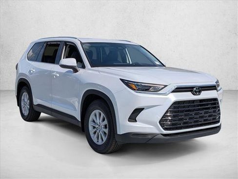 New 2026 Toyota Grand Highlander FWD image 6