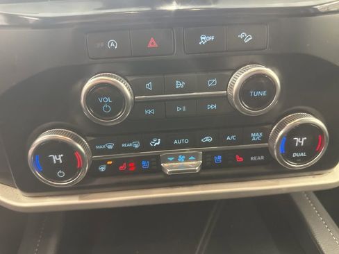 Used 2024 Ford Expedition XLT image 7