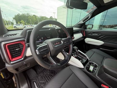 Used 2024 GMC Canyon AT4X AWD/4WD image 19