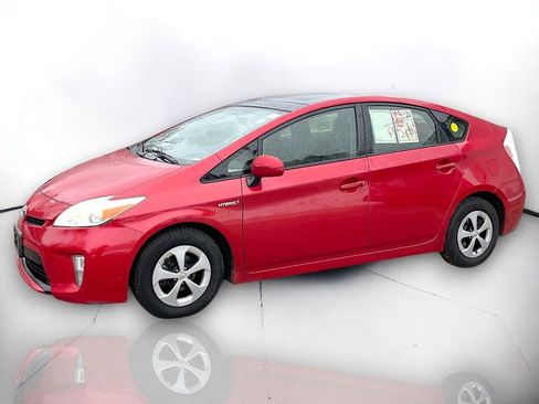 Used 2013 Toyota Prius Three w/ Solar Roof Pkg image 2