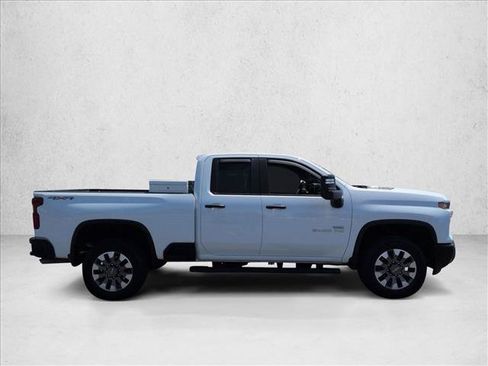 Used 2024 Chevrolet Silverado 2500 Custom w/ Custom Convenience Package AWD/4WD image 9