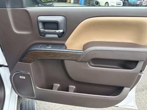 Used 2017 GMC Sierra 1500 Denali w/ Denali Ultimate Package AWD/4WD image 9