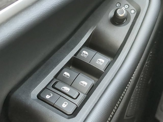 Used 2022 Jeep Grand Cherokee L Limited AWD/4WD image 24