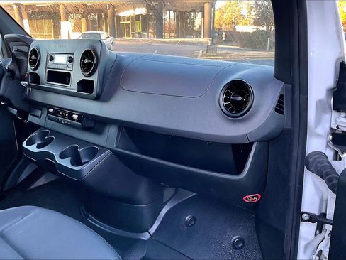 Used 2023 Mercedes-Benz Sprinter 2500 image 18