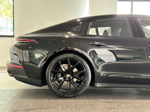 New 2025 Porsche Panamera 4 image 12