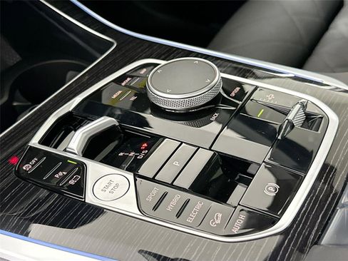 New 2026 BMW X5 xDrive50e AWD/4WD image 17