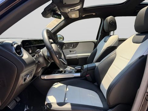 Used 2020 Mercedes-Benz GLB 250 4MATIC image 17